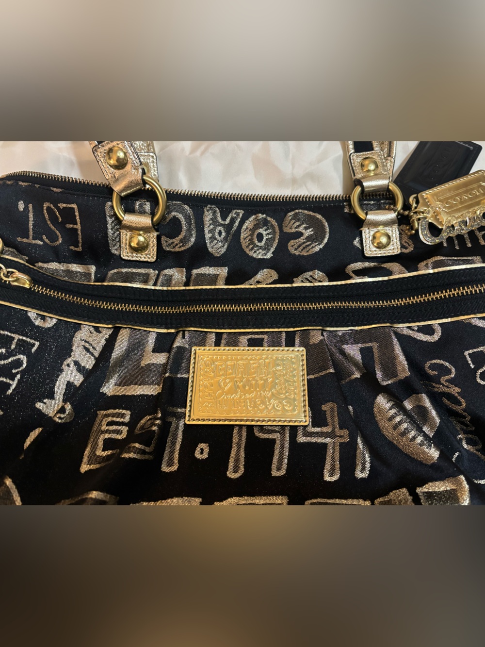 Coach Poppy Tote Excellent Like-New Condition - Picture 2 of 11
